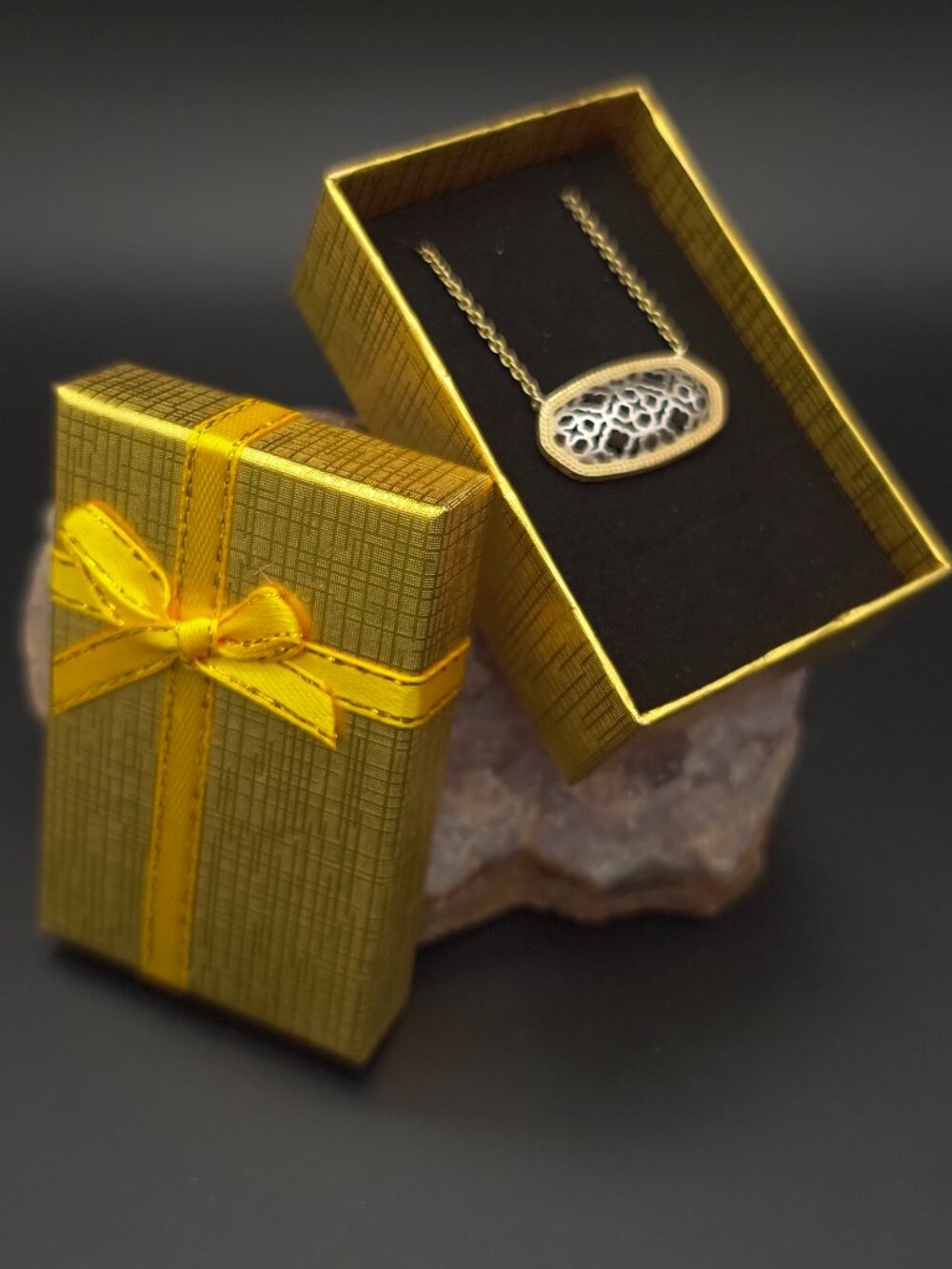 Kendra Scott Gold/Silver Tone Dollie Pendant Necklace